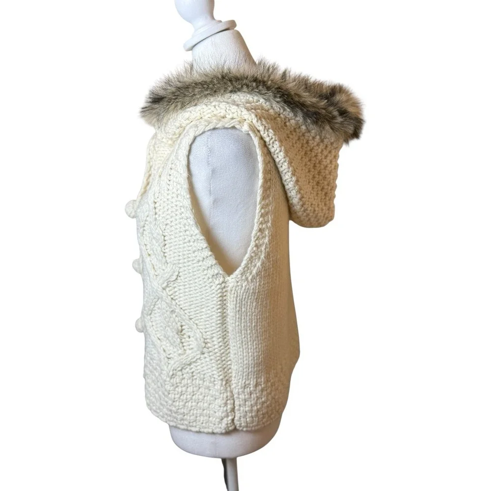 Urban‎ Outfitters BDG Cable Knit Faux Fur Hooded Sweater Vest XL Chunky Cream